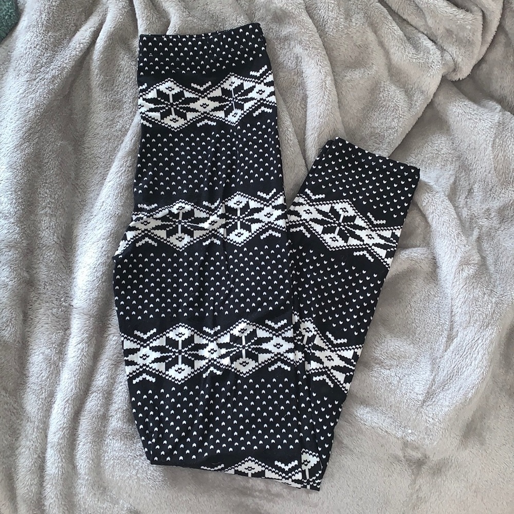 Winter pattern leggings